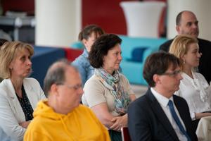 Katedra beszélgetések sorozat a Pedagógus Nap alkalmából - Digitalizáció pro és kontra a nevelés és oktatás területén - NITK-5